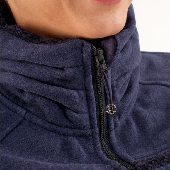 Lulu lemon Cuddle-up Fleece hoodie - Picture 4 of 7